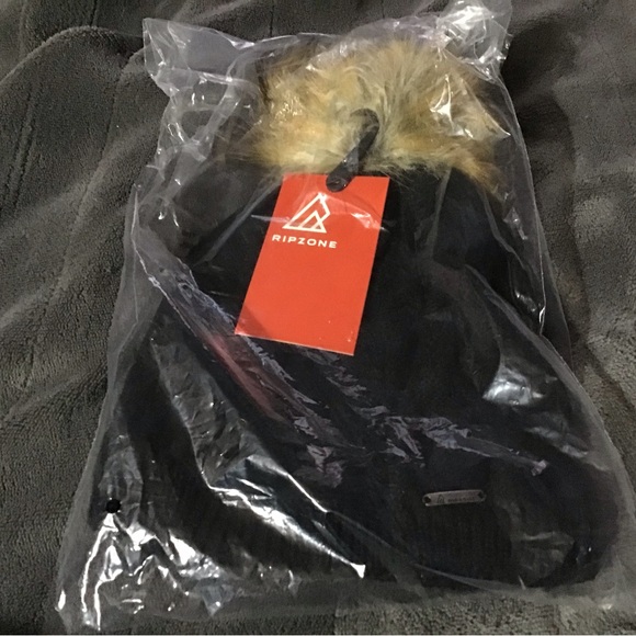 ripzone women's faux fur pom pom black new with tags - Picture 5 of 7